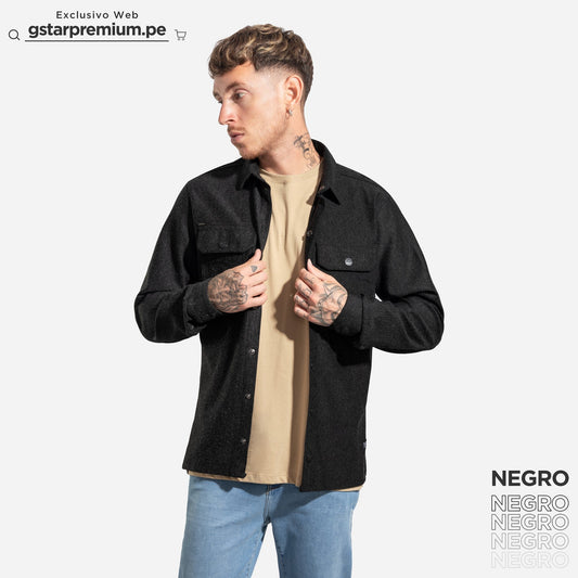 Estiliza tu Camisa Negra: ¡Combínala como un Experto!