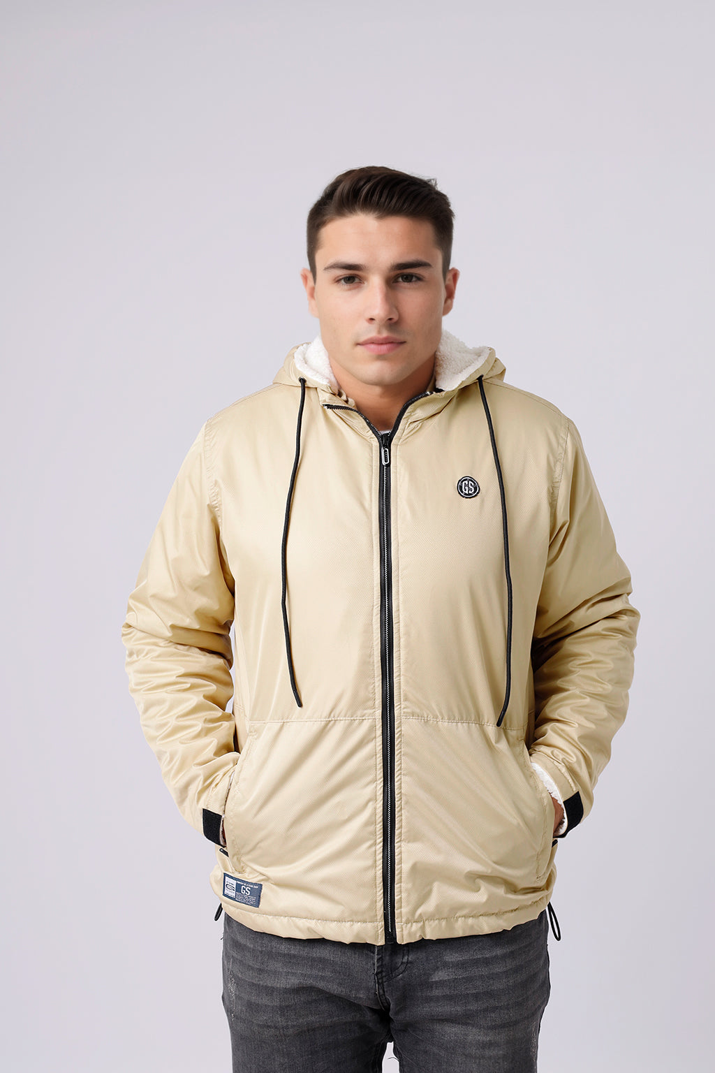 Casaca cortaviento Capucha desmontable