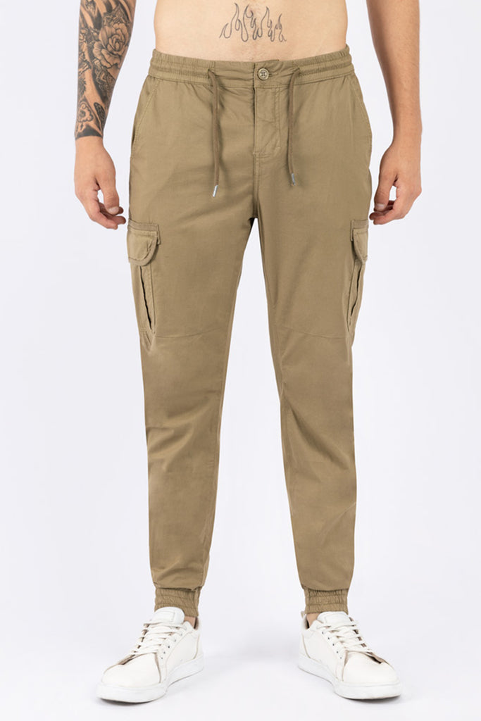 Jogger hombre marrón